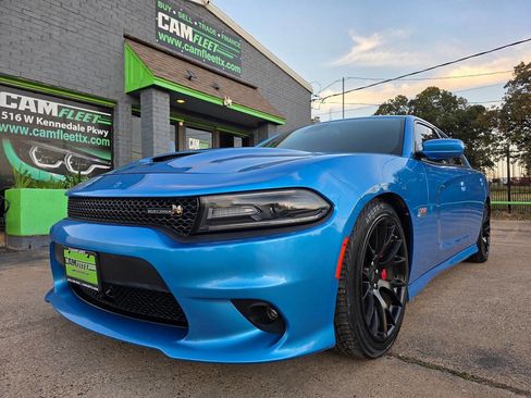 Used 2016 Dodge Charger R/T Scat Pack w/ Technology Group image 2