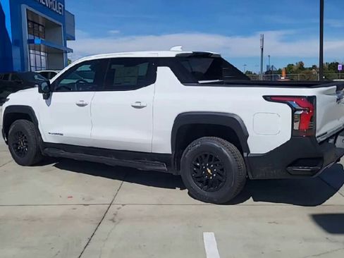 New 2026 Chevrolet Silverado EV LT image 45