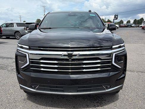 New 2026 Chevrolet Suburban LT w/ Comfort Package RWD image 2