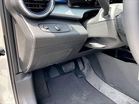New 2026 Chevrolet Trax LT FWD image 30
