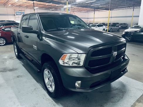 Used 2017 RAM 1500 Express w/ Express Value Package RWD image 5