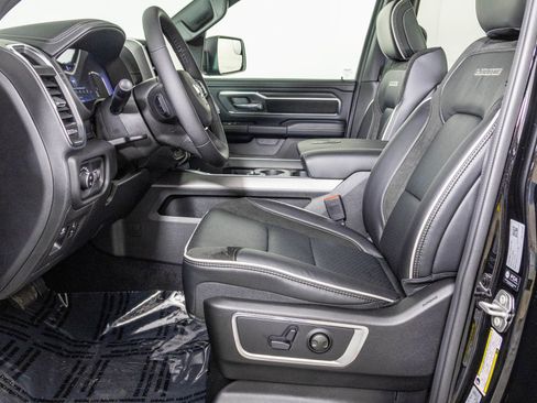 New 2026 RAM 1500 Laramie AWD/4WD image 28