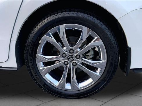 Used 2023 Toyota Sienna Platinum FWD image 10