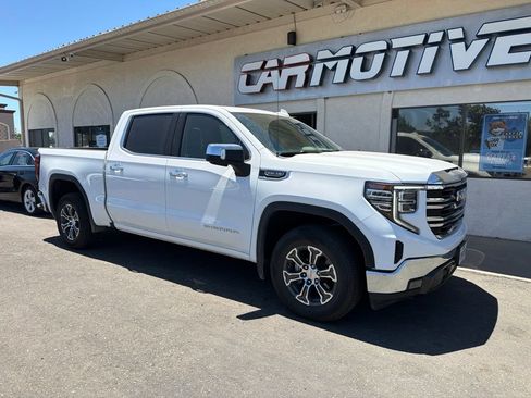 Used 2025 GMC Sierra 1500 SLT RWD image 1
