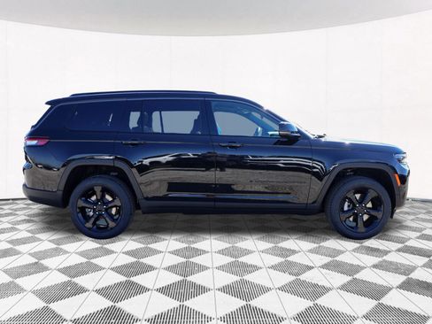 New 2026 Jeep Grand Cherokee L Limited w/ Limited Altitude Package image 12
