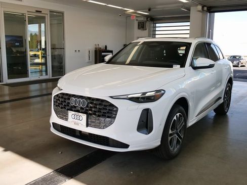 New 2025 Audi Q5 Premium image 3