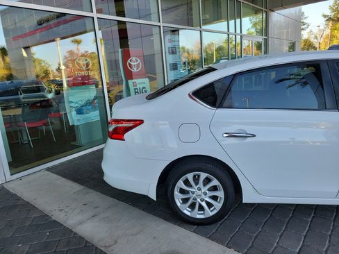 Used 2018 Nissan Sentra SV image 6