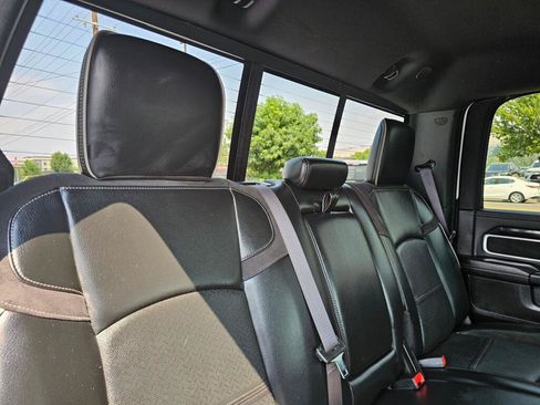 Used 2019 RAM 2500 Laramie AWD/4WD image 13