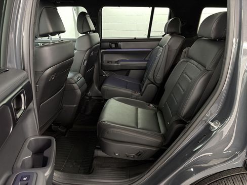 Used 2025 Hyundai Santa Fe Calligraphy FWD image 15