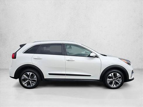 Used 2022 Kia Niro EX Premium image 6