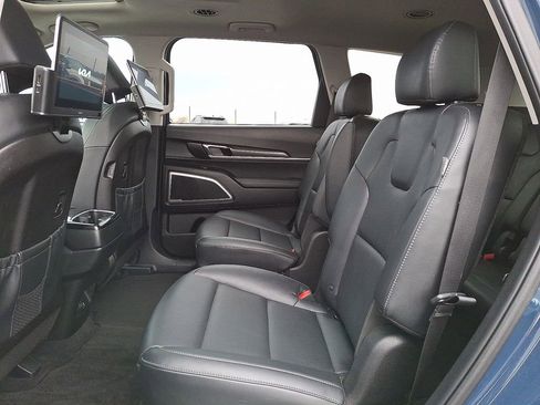 Certified 2023 Kia Telluride S w/ S Sunroof Package image 10
