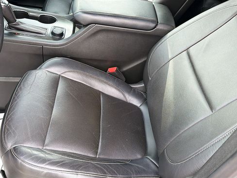 Used 2019 GMC Acadia SLT image 19