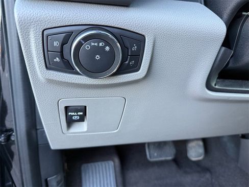 Used 2020 Ford F150 XLT w/ Heavy-Duty Payload Package image 24