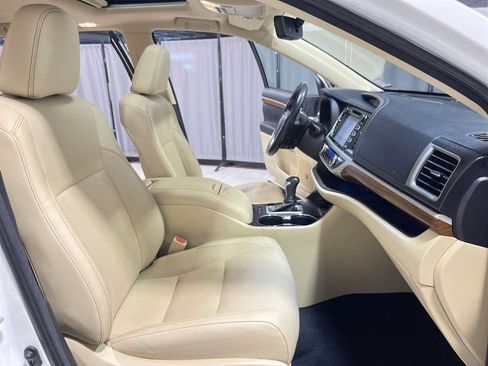 Used 2018 Toyota Highlander Limited AWD/4WD image 14