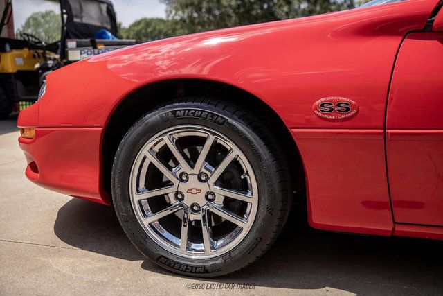 Used 2002 Chevrolet Camaro Z28 w/ SS Performance/Appearance Pkg RWD image 4