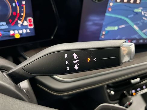 New 2025 Chevrolet Suburban Premier image 18