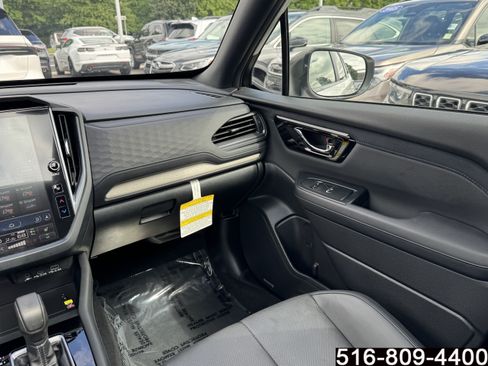 Used 2025 Subaru Forester Limited AWD/4WD image 16