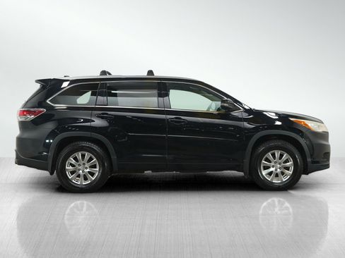 Used 2015 Toyota Highlander XLE AWD/4WD image 6