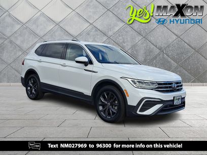 Used 2022 Volkswagen Tiguan SE w/ Panoramic Sunroof Package