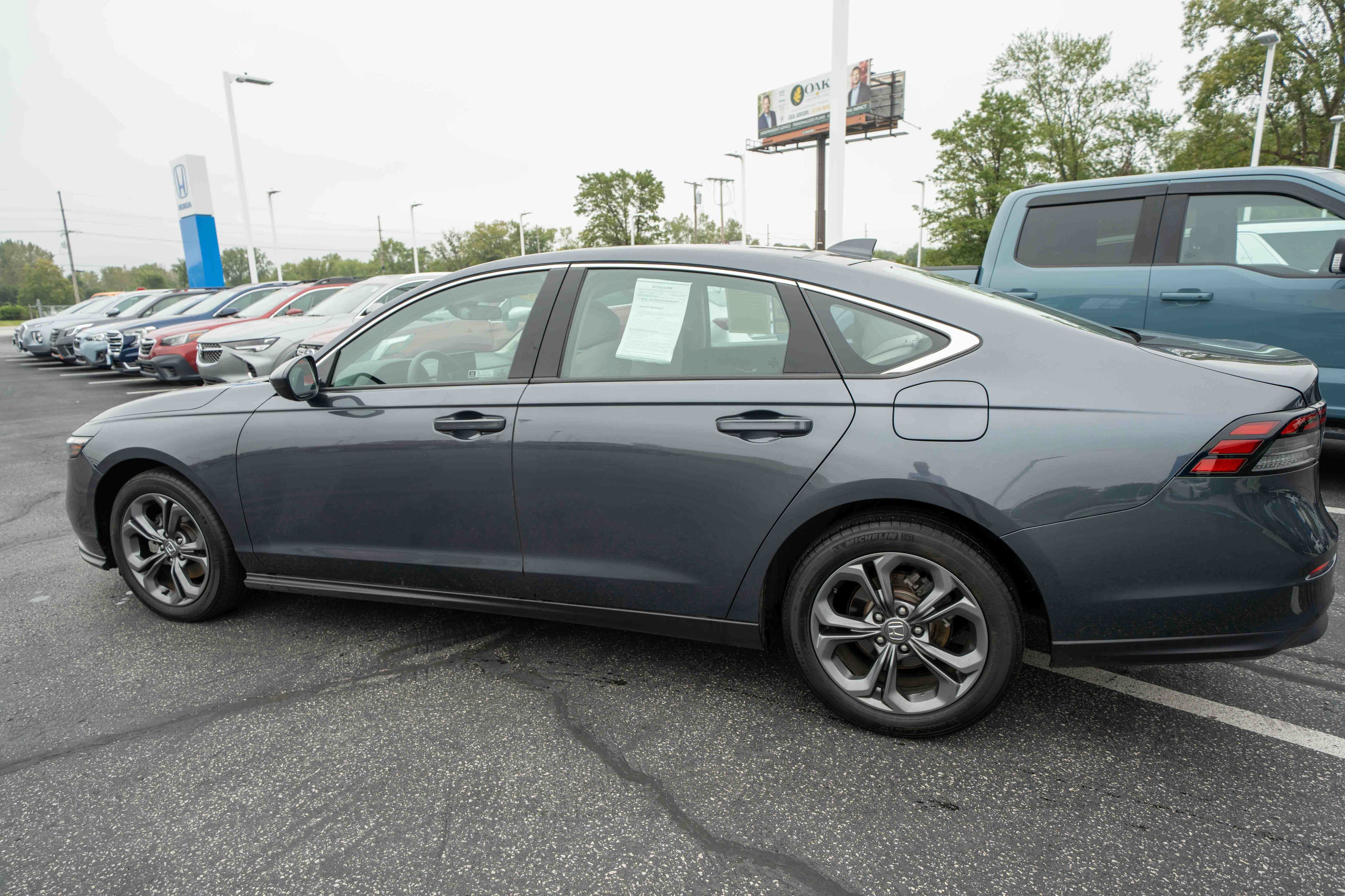 Certified 2023 Honda Accord EX image 4