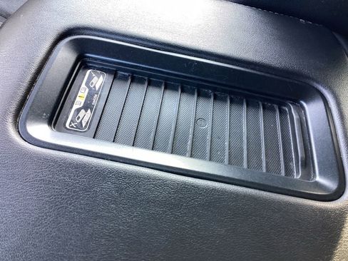 Used 2020 Chevrolet Suburban Premier image 24