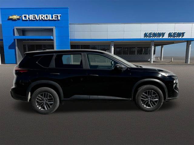 Used 2024 Nissan Rogue S FWD image 3