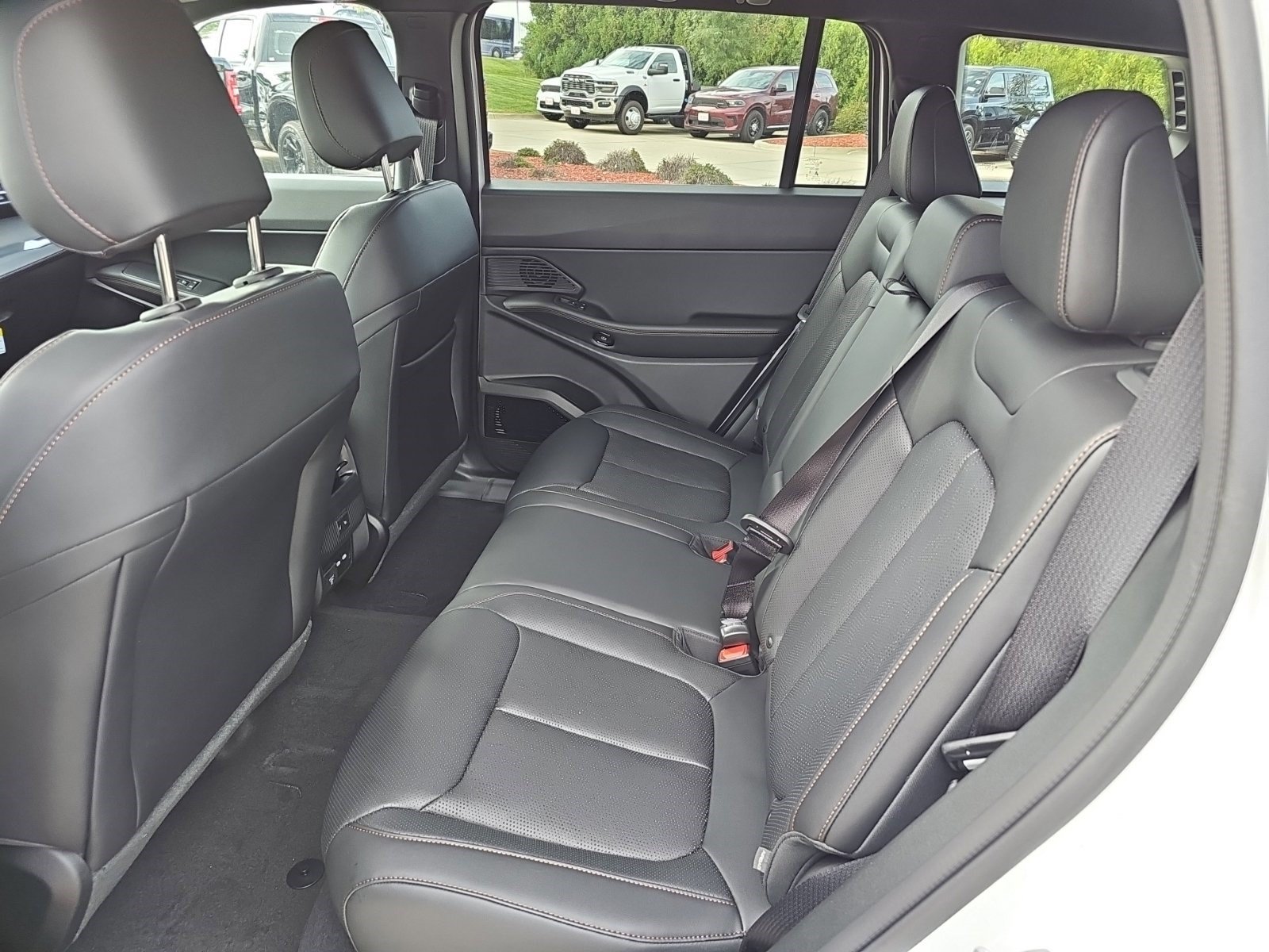 New 2026 Jeep Cherokee Overland w/ Advanced Pro Tech Group AWD/4WD image 17