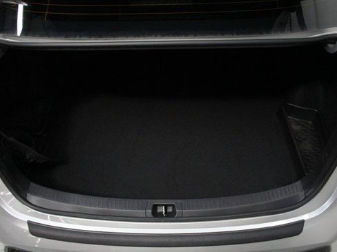 Used 2024 Toyota Corolla SE image 31