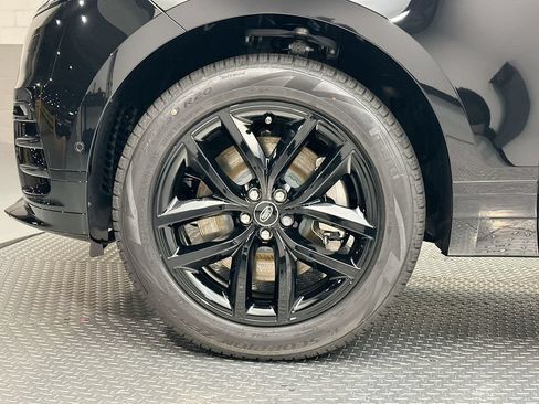 Certified 2026 Land Rover Range Rover Velar Dynamic SE AWD/4WD image 4