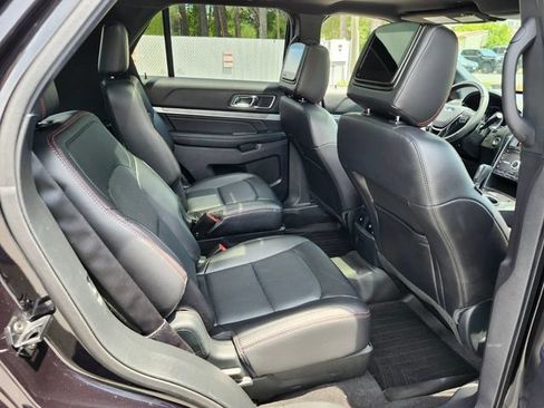 Used 2019 Ford Explorer Sport w/ Equipment Group 401A AWD/4WD image 29