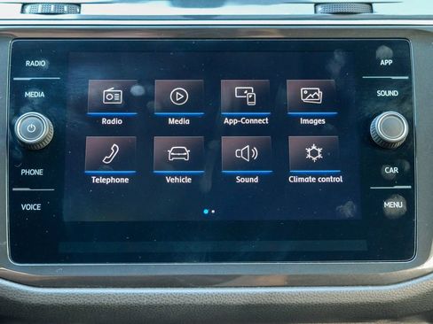 Used 2019 Volkswagen Tiguan SE AWD/4WD image 52