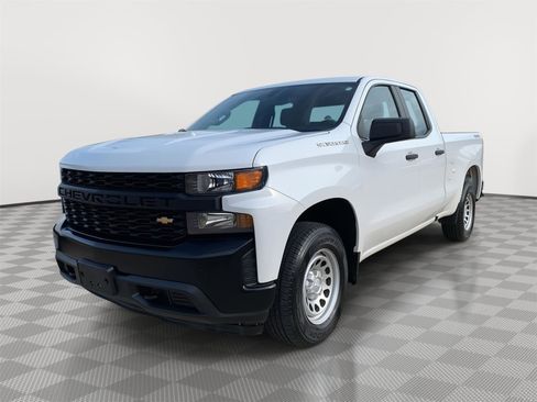 Used 2022 Chevrolet Silverado 1500 W/T w/ Trailering Package image 4