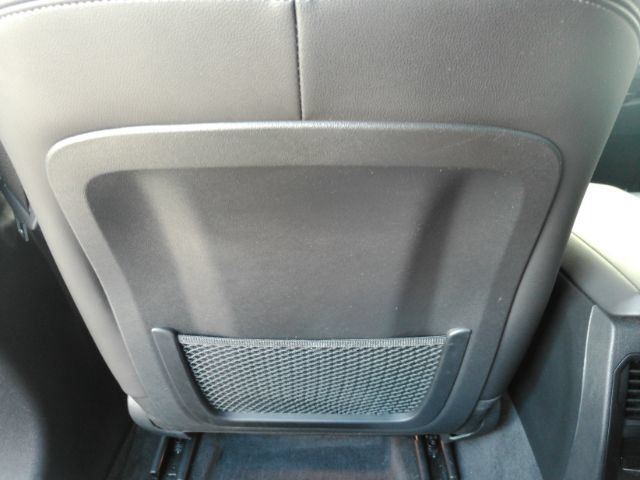 Used 2022 BMW 330e w/ Driving Assistance Package RWD image 31