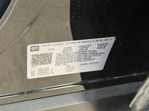Used 2025 Chevrolet Equinox LT FWD image 30