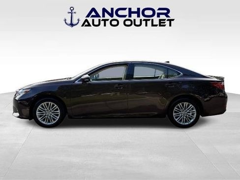 Used 2015 Lexus ES 350 w/ Luxury Package FWD image 5