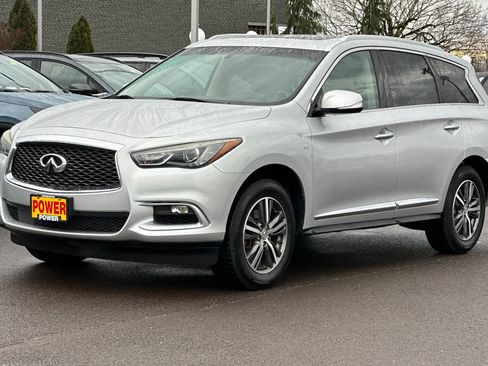 Used 2016 INFINITI QX60 AWD w/ Premium Package image 8