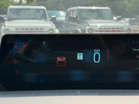 Used 2025 Ford Expedition Max Active RWD image 12