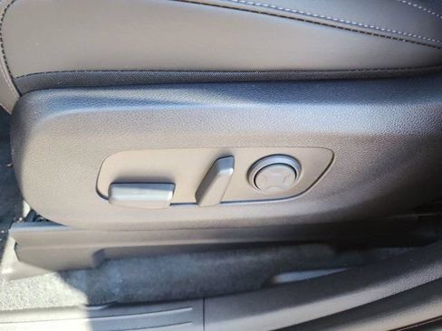 New 2026 Kia Carnival FWD image 12