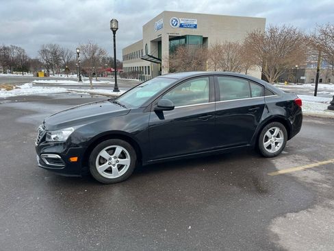 Used 2015 Chevrolet Cruze LT image 15