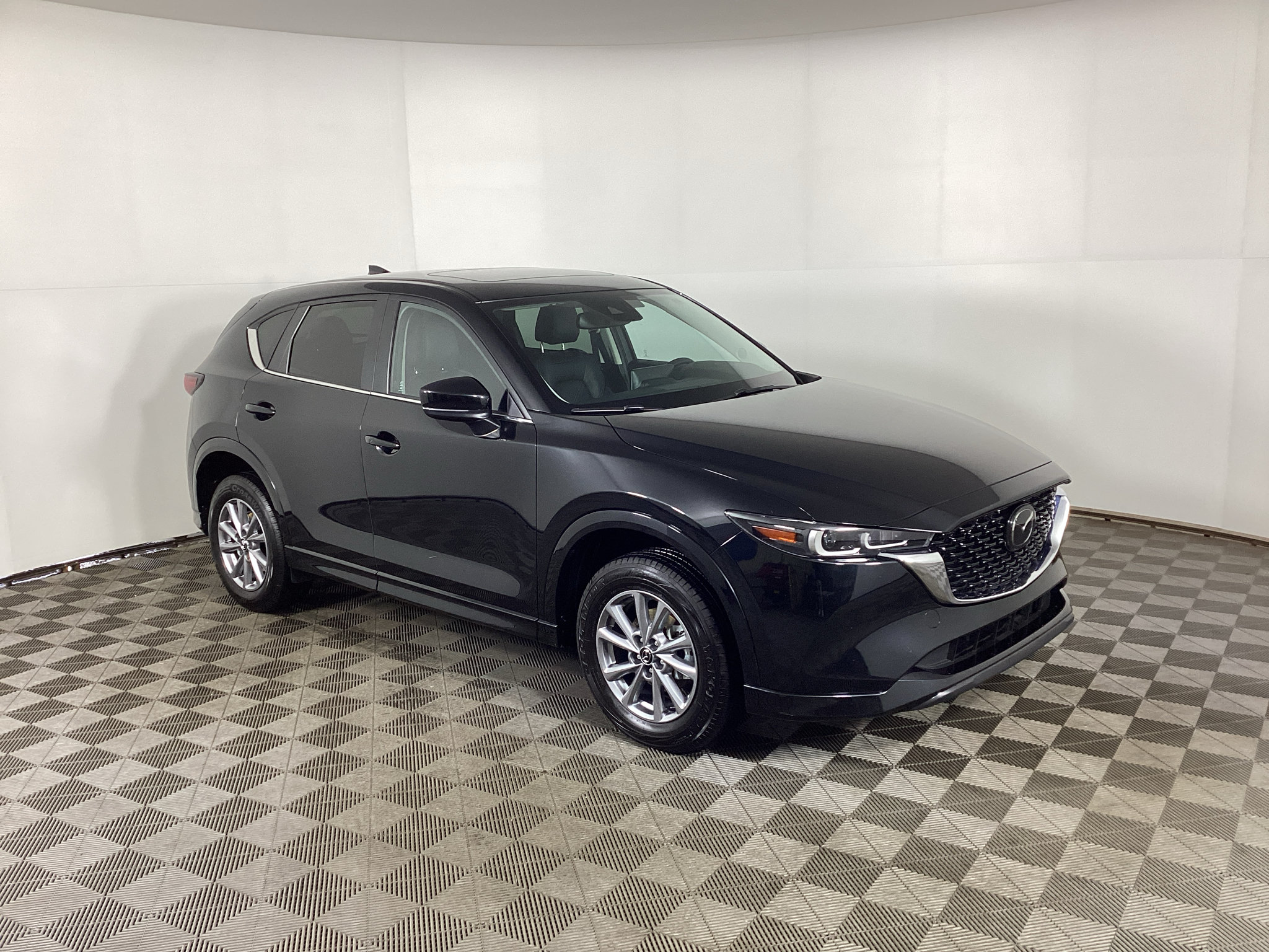 Used 2025 MAZDA CX-5 AWD 2.5 S w/ Preferred Package image 1