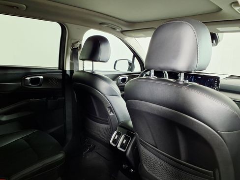 Used 2022 Kia Sorento SX FWD image 11