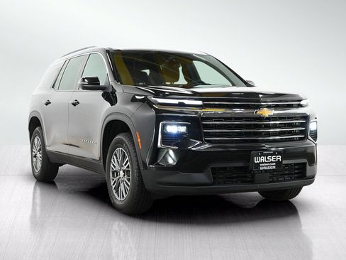 Used 2024 Chevrolet Traverse LT AWD/4WD image 7