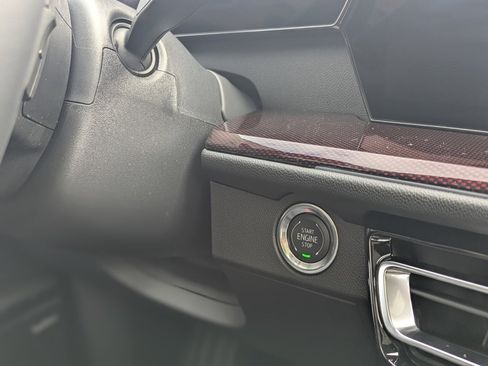 New 2026 Chevrolet Traverse RS w/ LPO, Floor Liner Package image 24