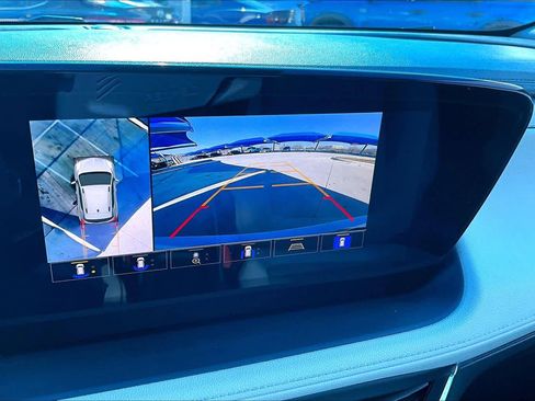 Used 2025 Buick Encore GX Avenir w/ Avenir Technology Package image 27