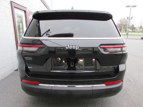 Used 2021 Jeep Grand Cherokee L Laredo w/ Luxury Tech Group I AWD/4WD image 3