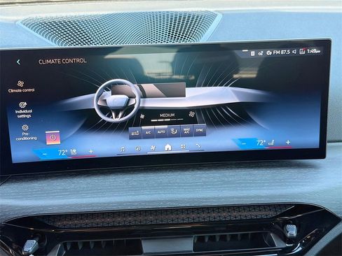 New 2026 BMW 330i xDrive Sedan w/ Premium Package image 35