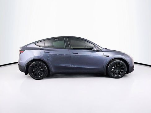 Used 2021 Tesla Model Y Long Range AWD/4WD image 12