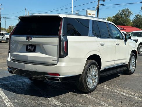 Used 2024 Cadillac Escalade Premium Luxury image 7