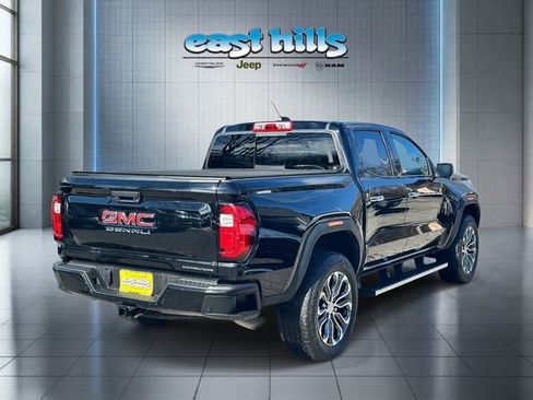 Used 2023 GMC Canyon Denali image 3