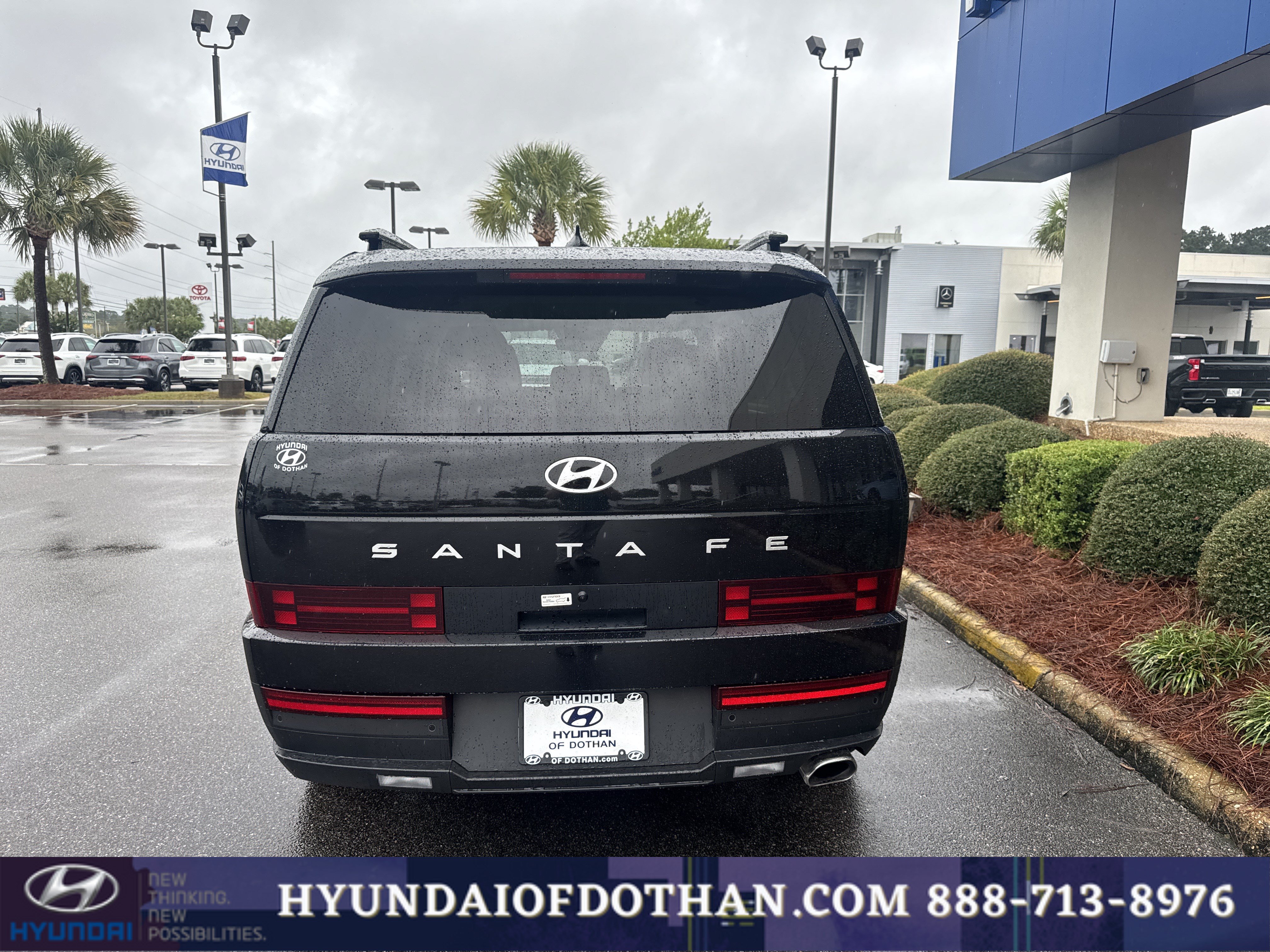 Certified 2025 Hyundai Santa Fe SEL FWD image 3